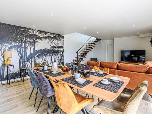 Photo de la galerie de l'établissement Holiday Home Maison de Kercado by Interhome, à Locoal-Mendon