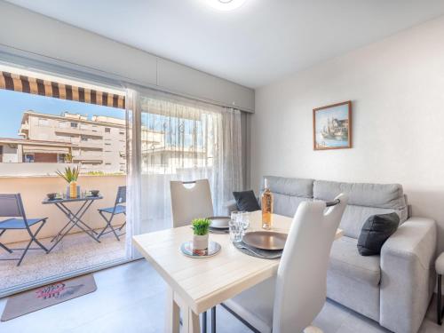 Apartment Le Copacabana by Interhome