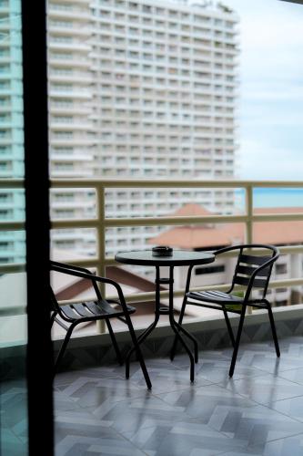 Μπαλκόνι ή βεράντα στο Jomtien Seaview Studio at View Talay 5 ,Big Pool