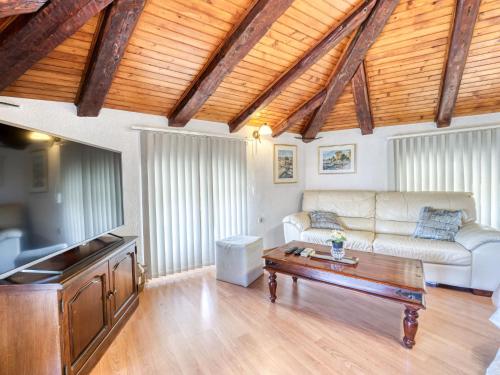 Apartment Floreano by Interhome