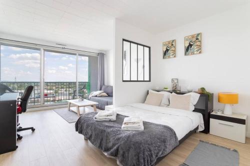 En hauteur - Appartement élégant proche du métro