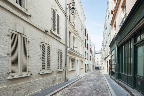 Stunning studio near Canal St Martin - DIVINE MOON
