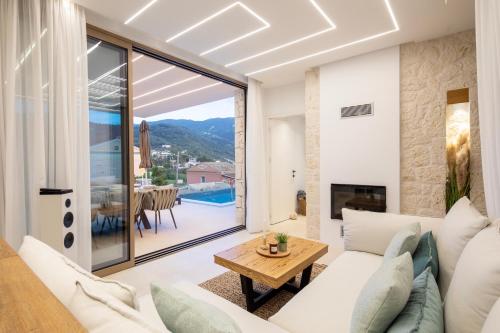 Πισίνα στο ή κοντά στο Sun n Salt Private Villas