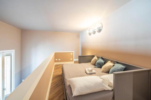 Stylish Apartment on the Lungarno in Florence
