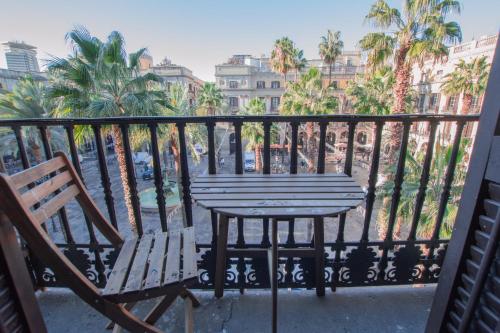 Barcelona Classic Ramblas - Plaza Real Apartments