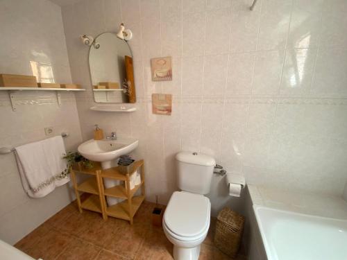 Koupelna v ubytování Vivienda vacacional Roque Puerto Naos