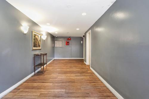 Fotografie z fotogalerie ubytování Corner View Broughton St Condo with Elevator and Reserved Parking v destinaci Savannah