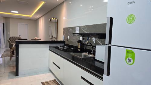 Kuchyň nebo kuchyňský kout v ubytování Casa Km2 Petrolina-PE