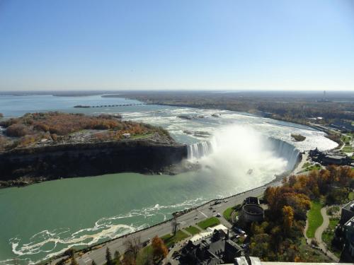 an aerial view of the niagara falls at Rainbow Bed & Breakfast in Niagara Falls