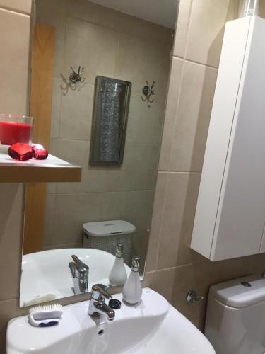 Precioso adosado complejo residencial con piscina