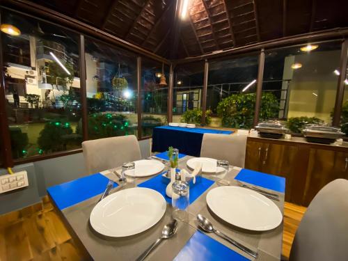 Ресторан / где поесть в Shelton Blu Resort By Mango People