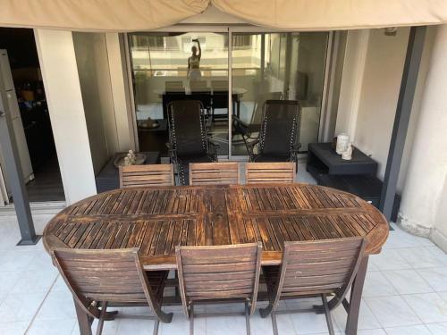 Appartement terrasse piscine et accès plage photo 6