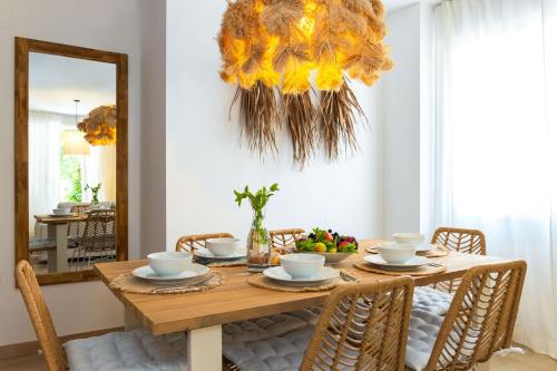 Golden Gardens, ground floor apartment with large terrace, smart TV, fibre internet, parking