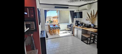 APPARTEMENT MODERNE prés de la plage avec parking gratuit
