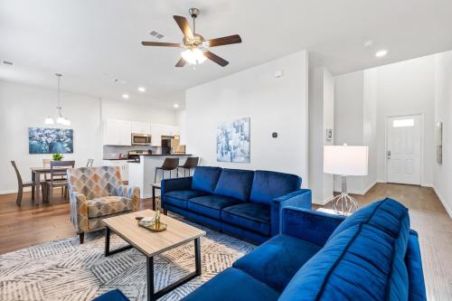 Ruang duduk di Irving Townhouse