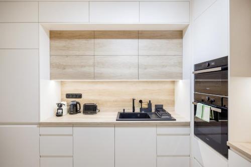 Modern Apartment with Balcony and Parking 1087 Budapest, Fiumei út 5 kép - 3