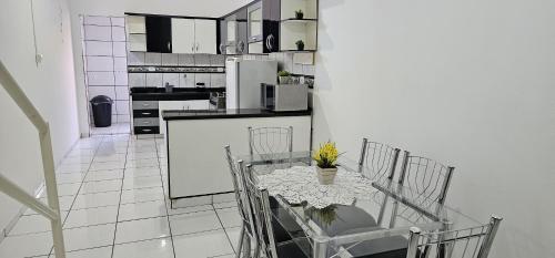 Kuchyň nebo kuchyňský kout v ubytování Apartamento Praça da Bíblia