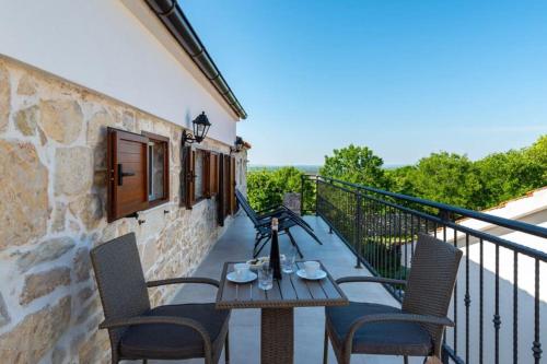 Holiday Home with jacuzzi - by TA Leut Agency