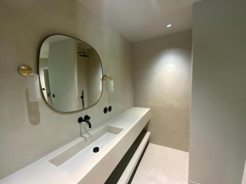 Et badeværelse på Lisière du Lac - 100m du Lac