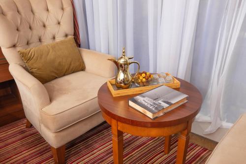فندق وست لاند West Land Hotelにあるシーティングエリア