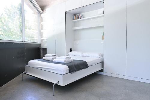 For You Rentals Espectacular apartamento TEMPORAL en Madrid Río VAL100