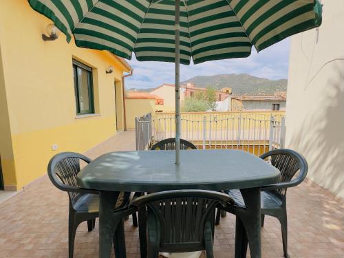 Balkoni atau teres di Domu Giancale - Nel cuore di San Vito