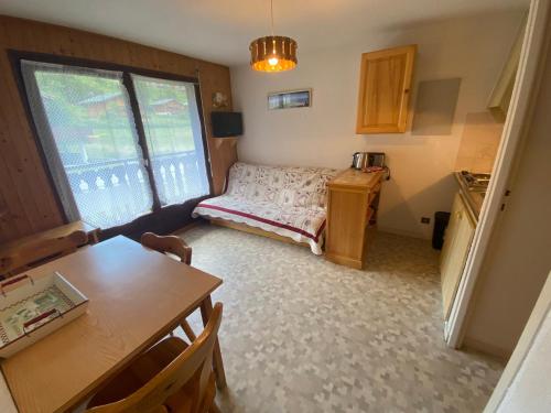 Appartement familial proche centre avec balcon et parking