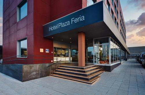 Bangunan di mana terletaknya hotel