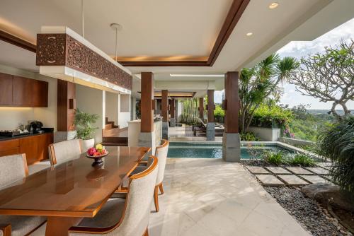 Πισίνα στο ή κοντά στο tanadewa Villas Nusa Dua Bali by Cross Collection