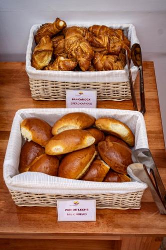 Đồ ăn tại/gần nhà khách