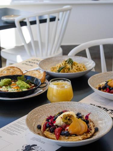 Jídlo v hotelu nebo okolí