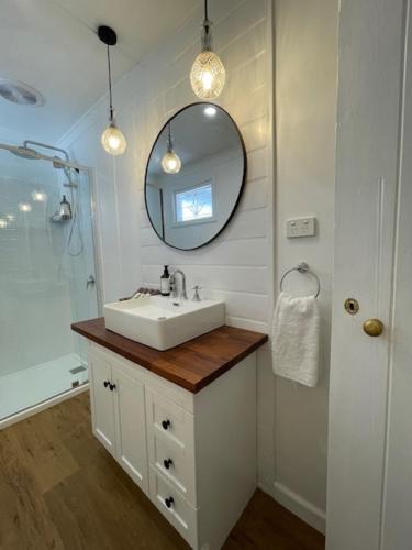 Ένα μπάνιο στο Oakview Country House Maffra