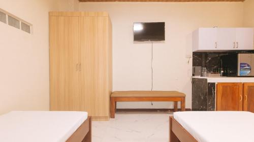 Kuchyň nebo kuchyňský kout v ubytování RedDoorz at GaDi Hotel San Jose del Monte City