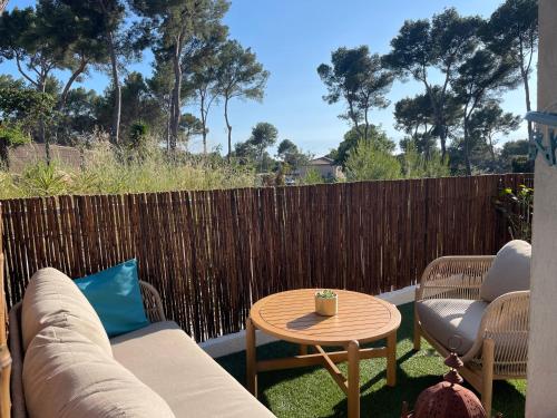 Photo de la galerie de l'établissement Appartement proche des plages, à Carqueiranne