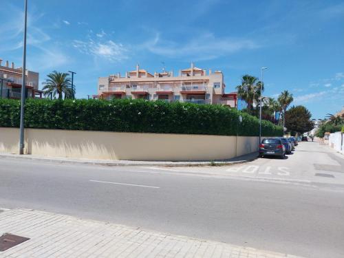 ACOGEDOR APARTAMENTO CON TERRAZA Y VISTAS AL JARDIN