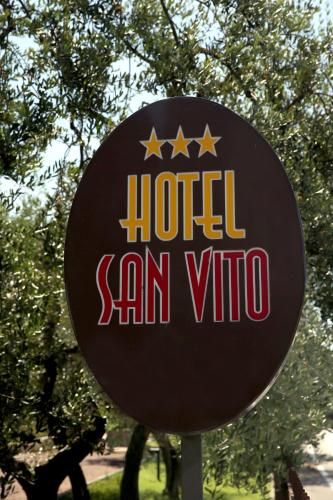a sign for a hotel san vito at Hotel San Vito in Bardolino