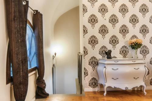 TV a/nebo společenská místnost v ubytování Castellare Loft appartamento in collina a Firenze