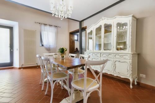 Fotografie z fotogalerie ubytování Castellare Loft appartamento in collina a Firenze v destinaci Scandicci