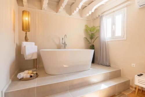 Ladino Old Town Suites
