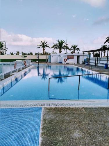 Primera línea y con piscina