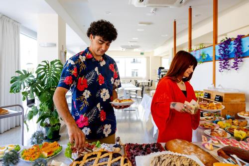 Місця харчування у цей готель або поблизу