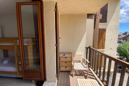 Balkón nebo terasa v ubytování 06CC Valberg apartment in the heart of the resort