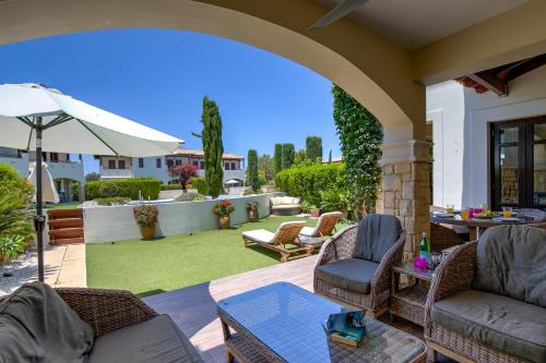 Junior Villa Zeus, hot tub and communal pool, Aphrodite Hills