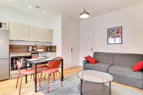 Montgolfier 5 - T2 apartment with garage in a residence - Villeurbanne