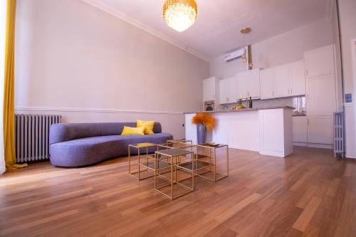 Aerides V Suites