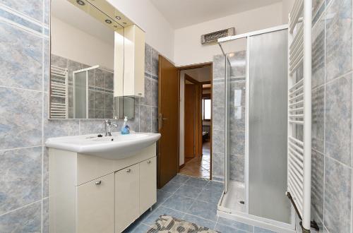 Bilik mandi di Apartment Muntic 2361