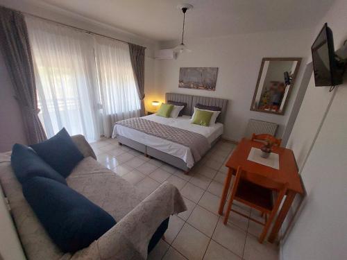 Eleni's Apartments Igoumenitsa - Γκαρσονιέρα 2ου ορόφου επιπλωμένη, εξοπλισμένη