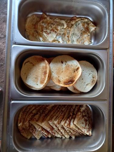 Makanan di atau berdekatan homestay