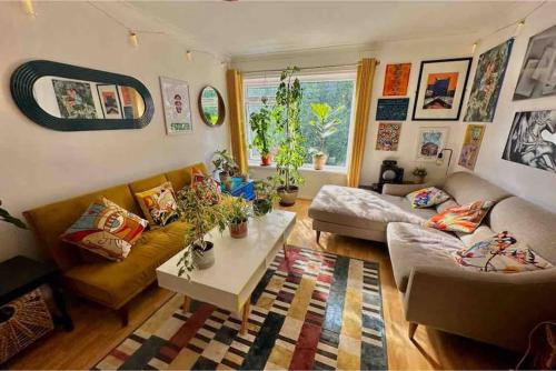 Ruang duduk di Nature as a home for inspiration