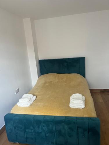 Postel nebo postele na pokoji v ubytování Cozy room in Whittlesey